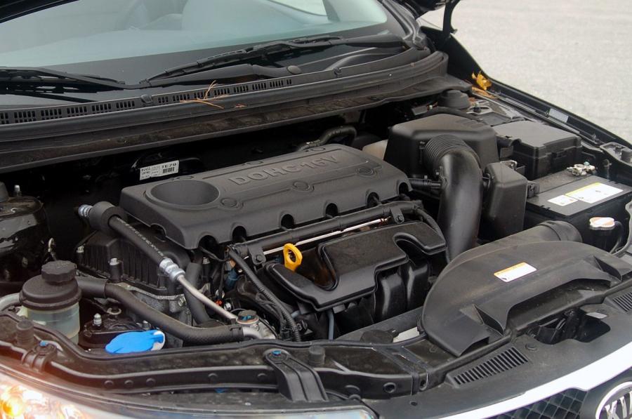  Kia Forte SX 2010 года  (фото 32 из 48)